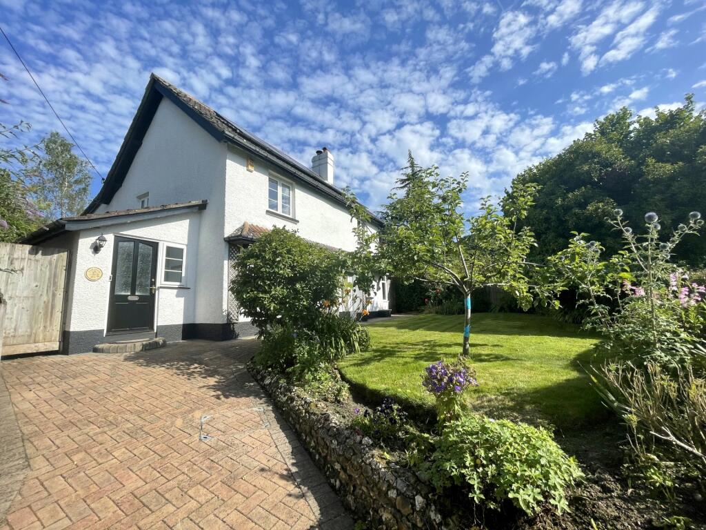 3 bedroom detached house for sale in Sid Road, Sidmouth, Devon, EX10