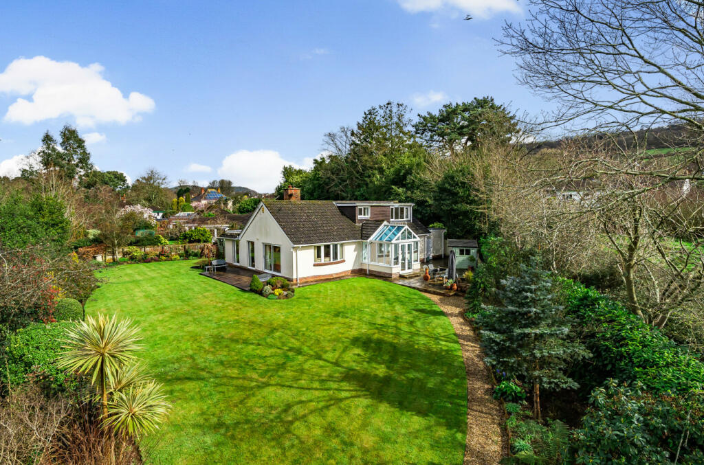 3 bedroom bungalow for sale in Sid Road, Sidmouth, Devon, EX10