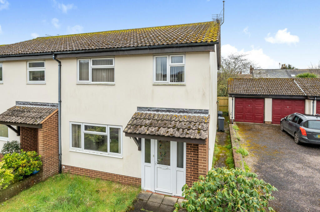 3 bedroom end of terrace house for sale in Castle Hill View, Sidmouth