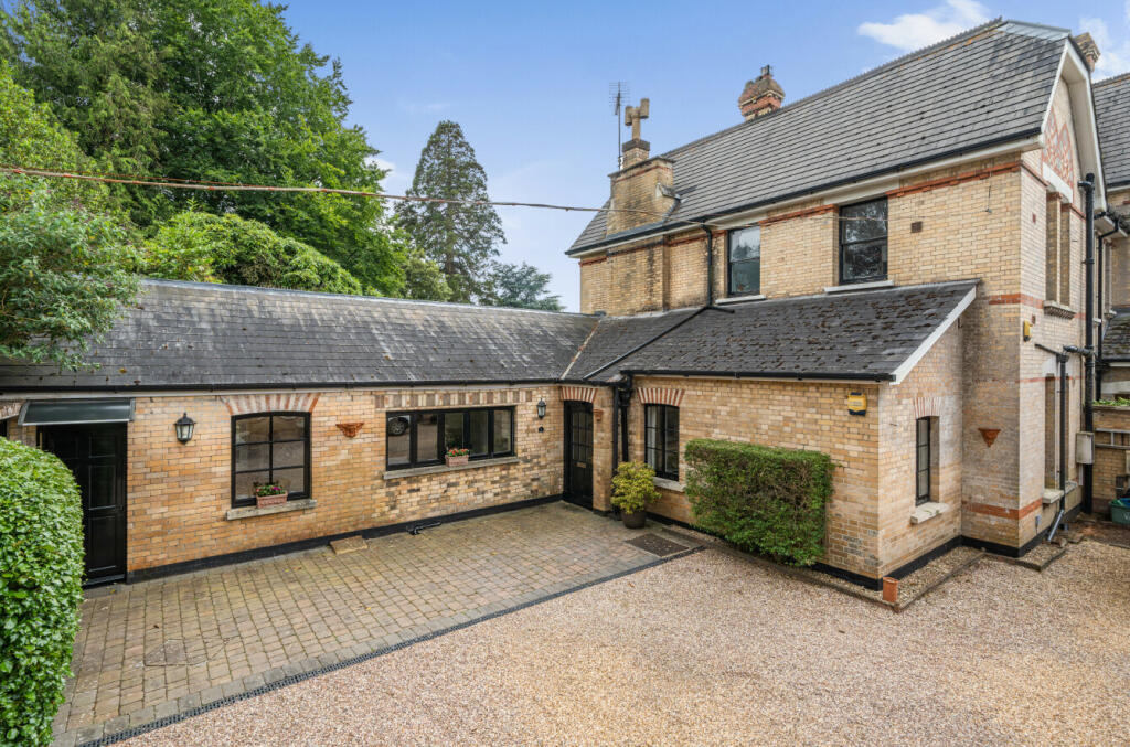 3 bedroom apartment for sale in Harpford House, Higher Way, Sidmouth