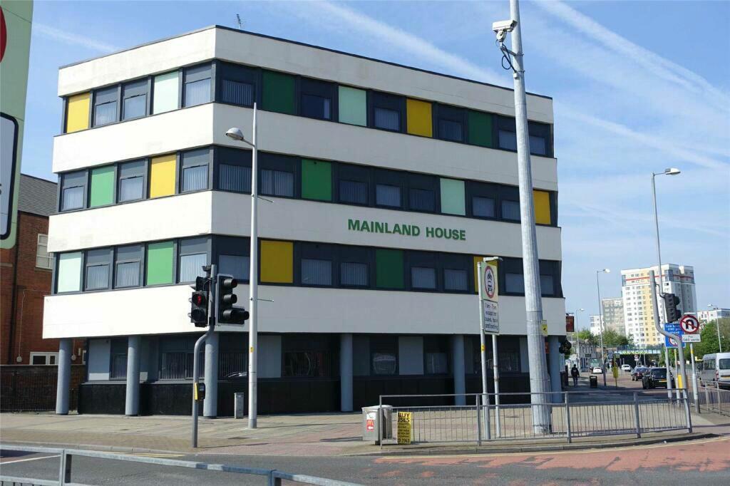 Main image of property: 17 MAINLAND HOUSE, 395 STANLEY ROAD, BOOTLE, MERSEYSIDE