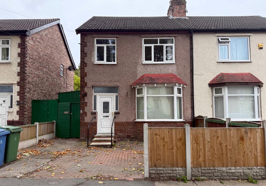Main image of property: 8 Garston Old Road, Liverpool, Merseyside, L19 9AF