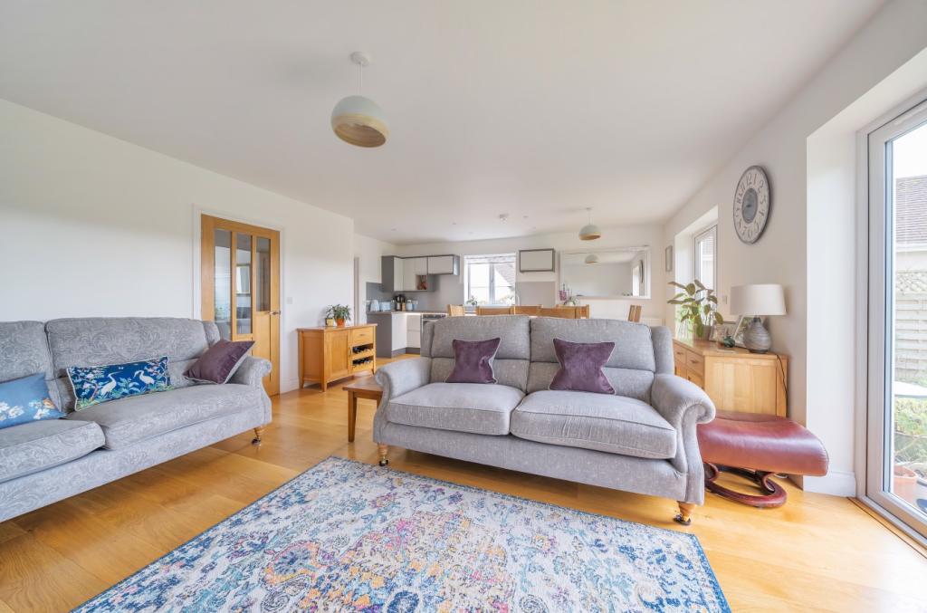 4 bedroom detached house for sale in Knowle Village, Knowle, Budleigh