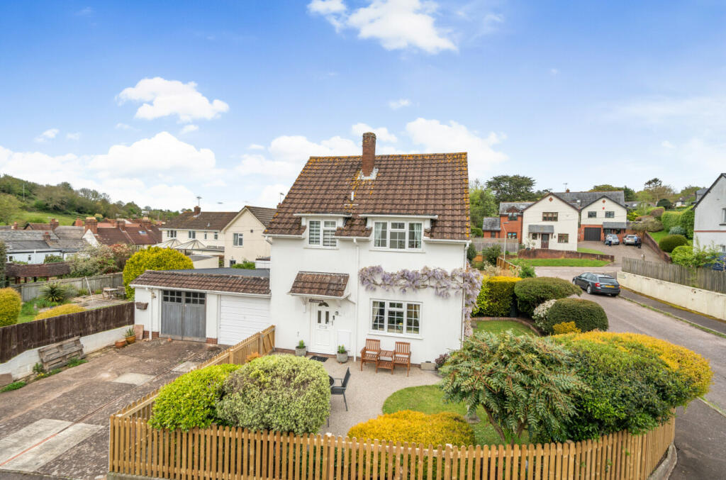 3 bedroom end of terrace house for sale in Orchard Drive, Otterton