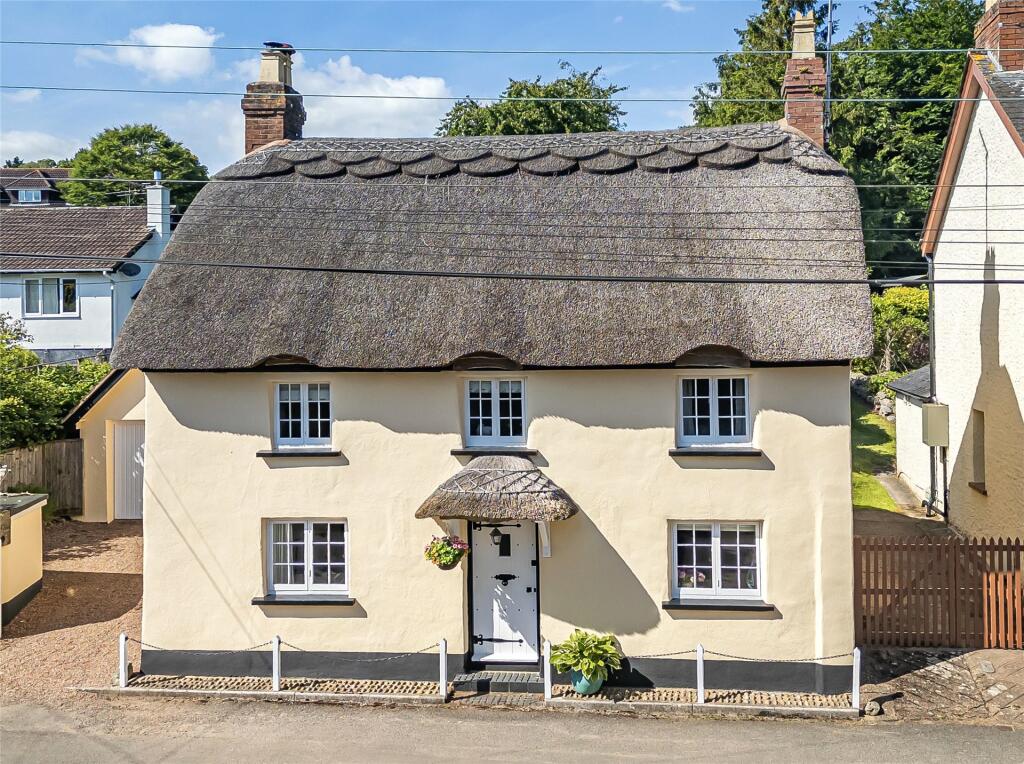 2 bedroom detached house for sale in Church Road, Colaton Raleigh