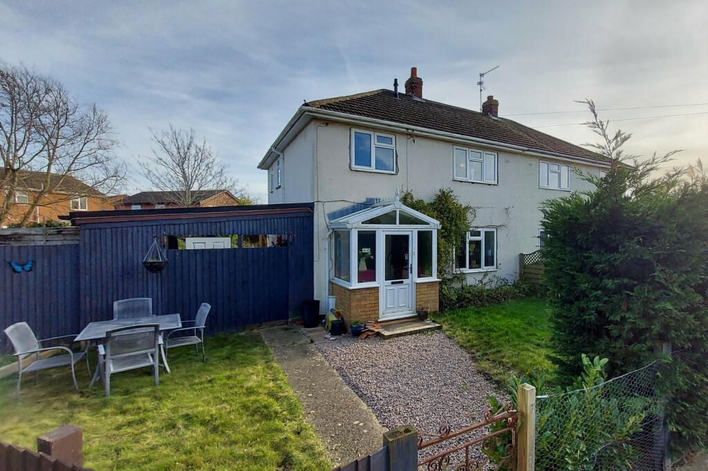 3 bedroom semidetached house for sale in Godsey Crescent, Market Deeping, Peterborough, PE6