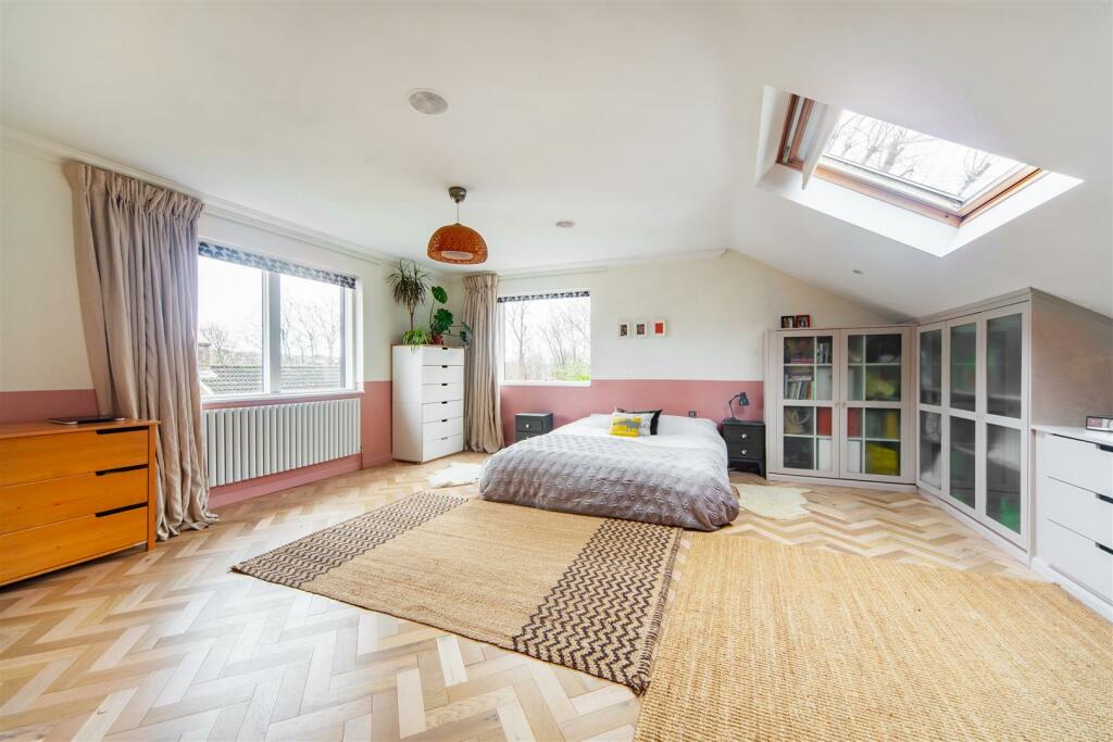 Additional property image - Withdean Close, Brighton
