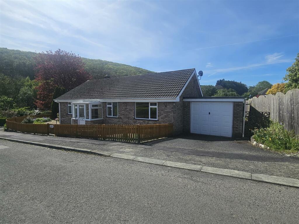 Main image of property: Millfield Close, Knighton