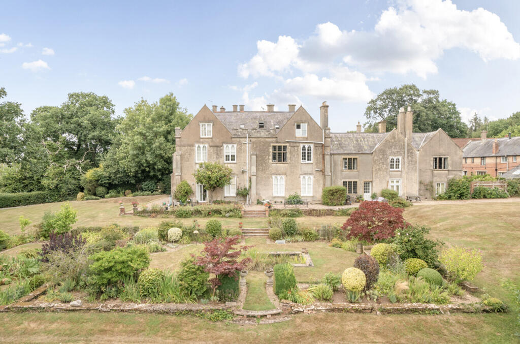 Main image of property: London Road, Strete Ralegh, Whimple, Exeter