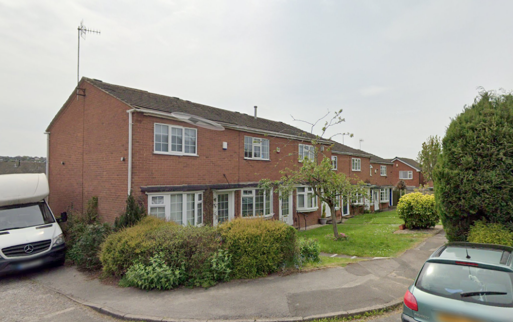 2 bedroom town house for rent in Downham Close, Nottingham , NG5