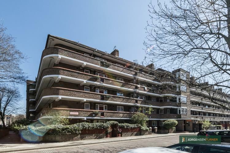 3 bedroom flat for sale in Blaxland House, White City Estate, London, W12