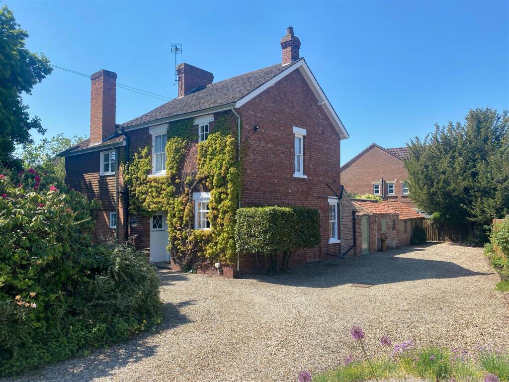 Main image of property: Towthorpe Road, Haxby, York