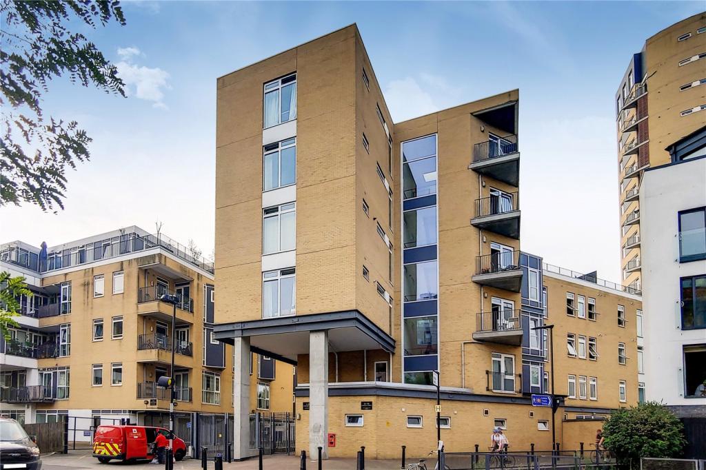 2 bedroom flat for sale in Vanguard House, London, E8