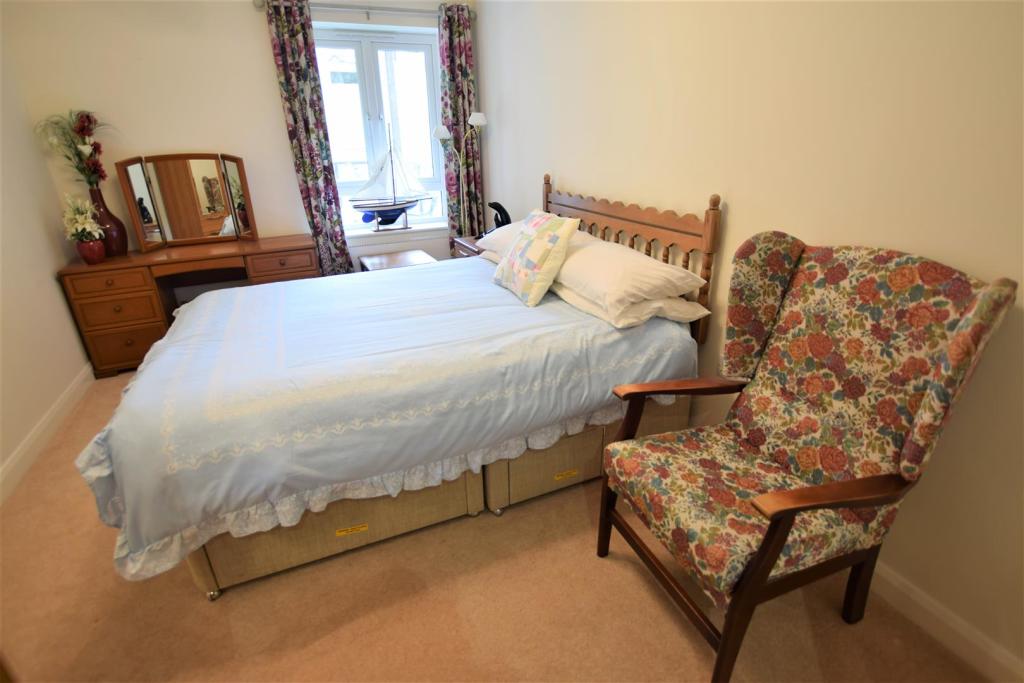 2 bedroom retirement property for sale in Adlington House, Slade Road