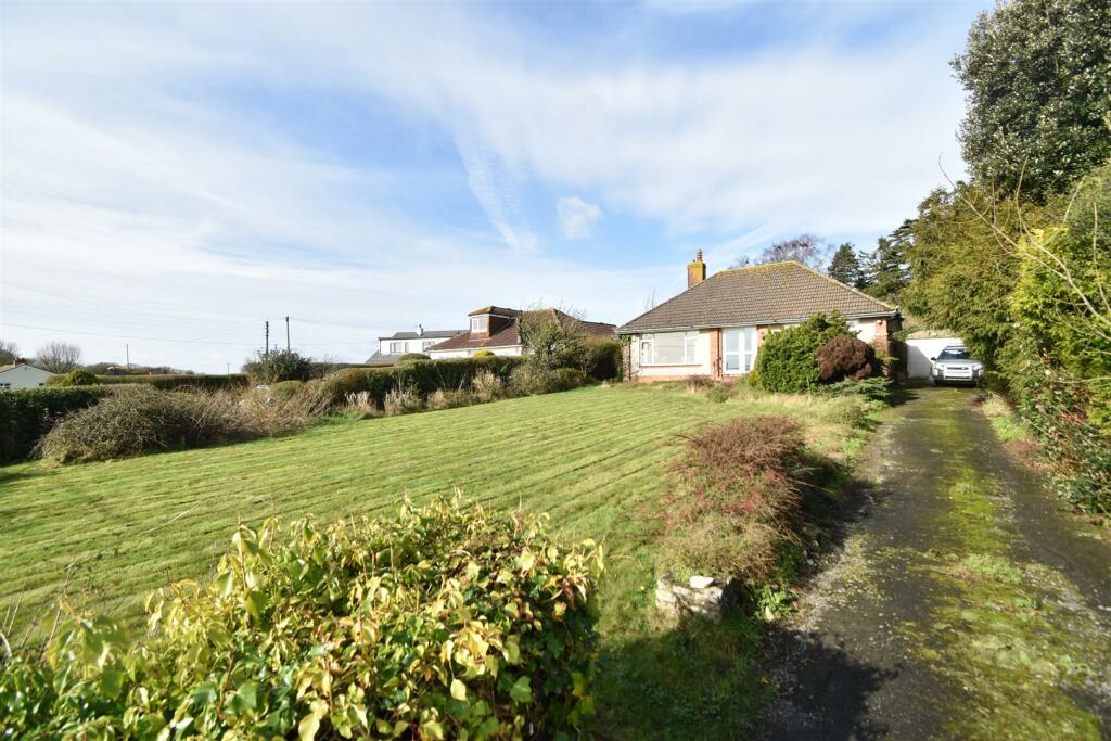 2 bedroom detached bungalow for sale in Valley Road, Portishead., BS20