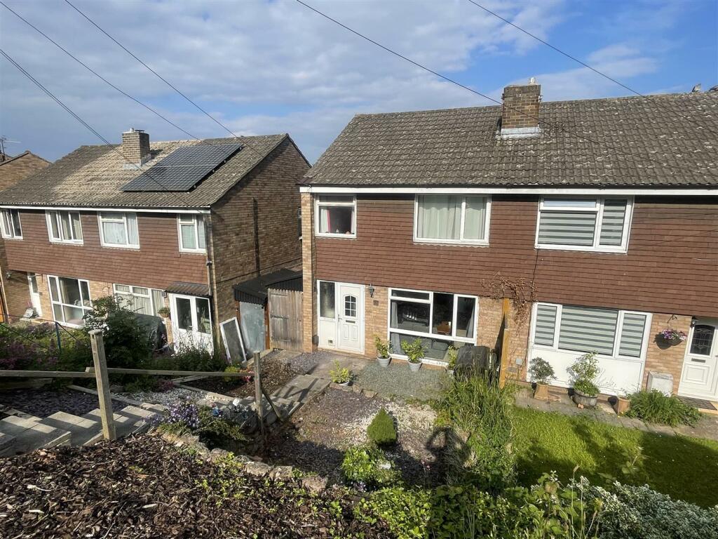 3 bedroom semidetached house for sale in Leeside, Portishead, BS20