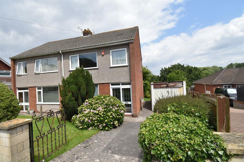 3 bedroom semidetached house for sale in Davin Crescent, Pill, BS20