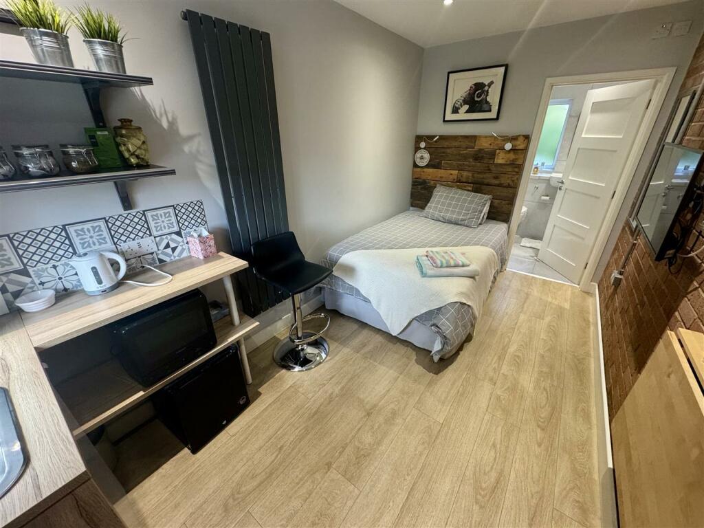 Additional property image - Debeccas Lane, Easton-In-Gordano