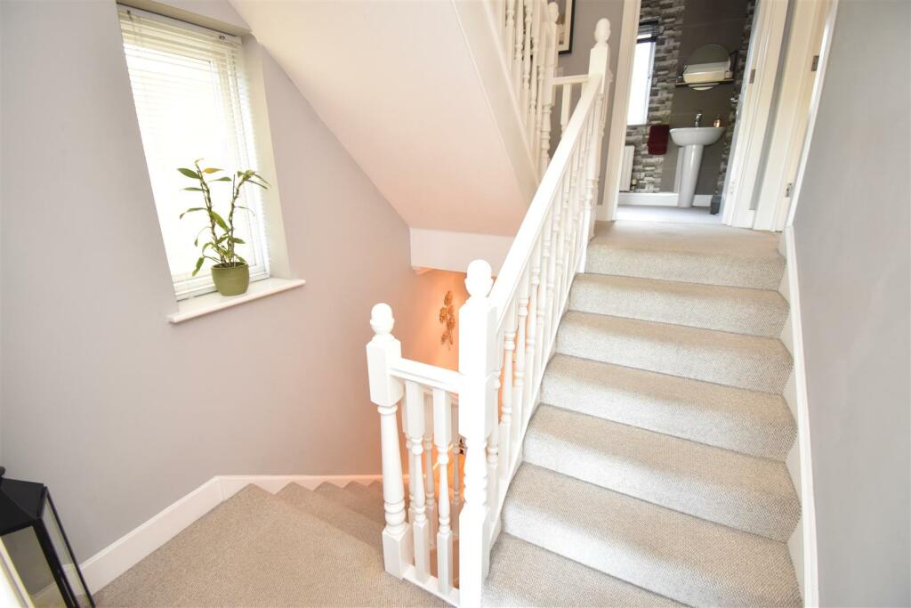 Additional property image - Brackenwood Gardens, Portishead