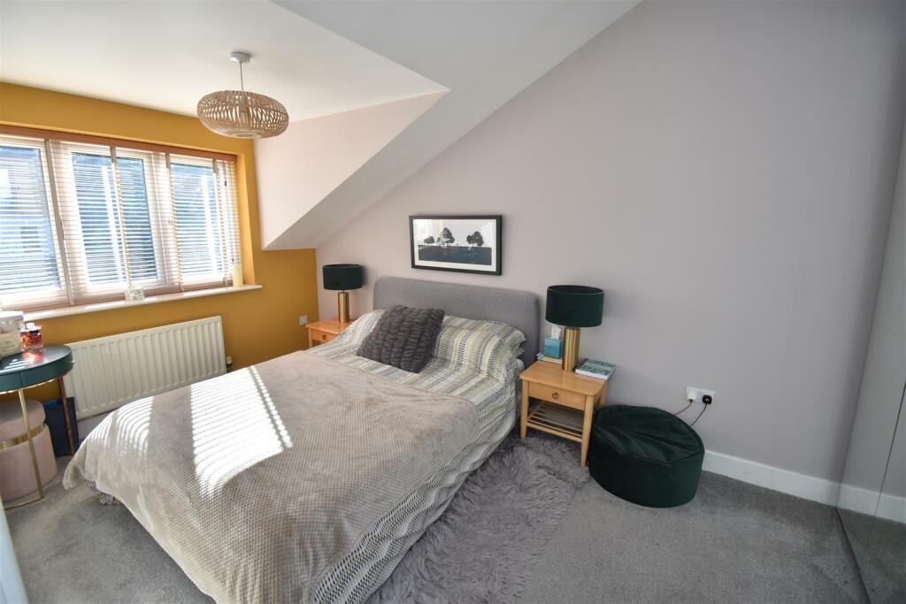 Additional property image - Brackenwood Gardens, Portishead