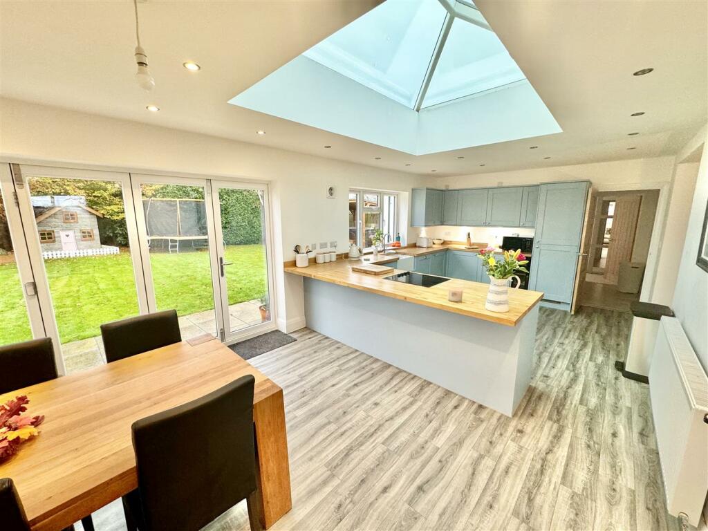 Additional property image - Valley Road, Portishead