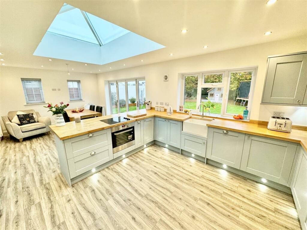 Additional property image - Valley Road, Portishead