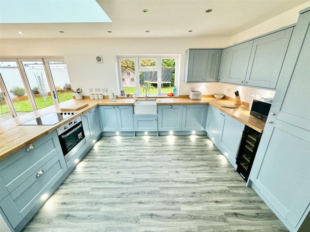 Additional property image - Valley Road, Portishead