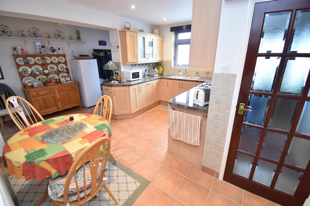 Additional property image - Stoneyfields, Easton-In-Gordano