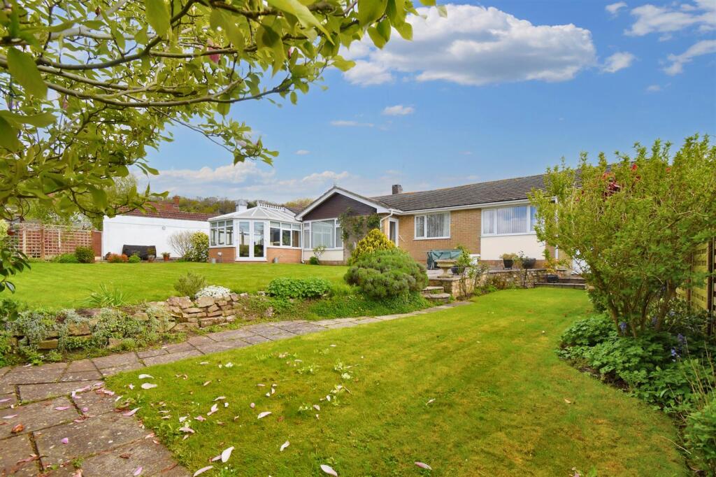 Main image of property: Meadow Drive, Weston-in-Gordano