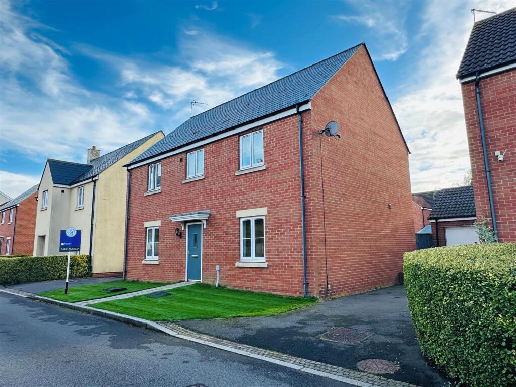 Main image of property: Sanderling Place, Portishead