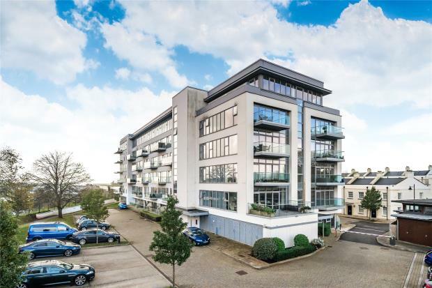 2 bedroom apartment for sale in Discovery Road, Plymouth, Devon, PL1