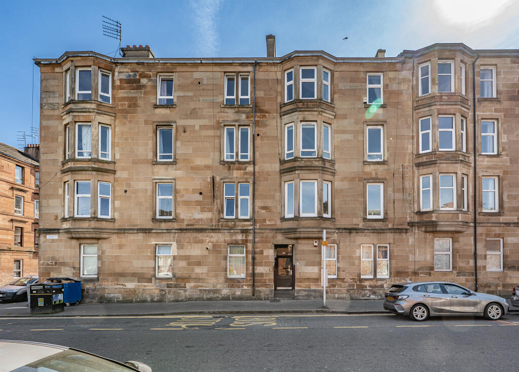 Main image of property: Flat 1/2, 118 Calder Street, Glasgow, G42