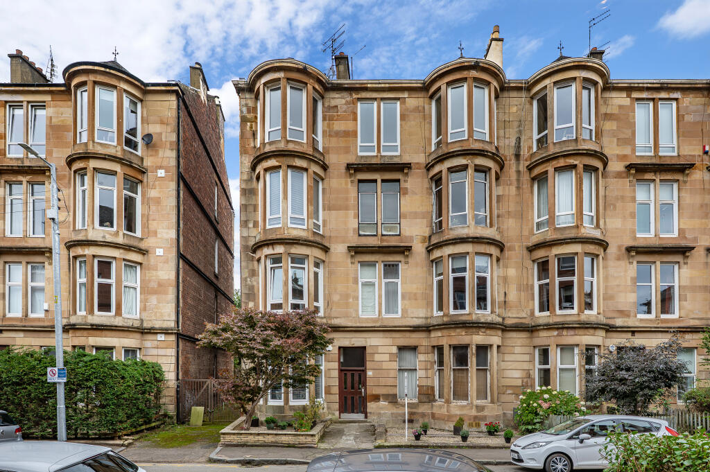 Main image of property: Flat 2/2, 22 Battlefield Avenue, Battlefield, G42