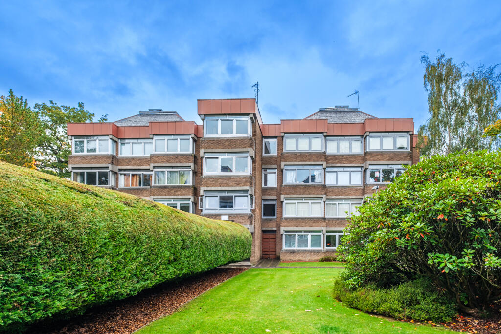 Main image of property: Flat 20, Windsor Court, 35 Dirleton Drive, Glasgow, G41