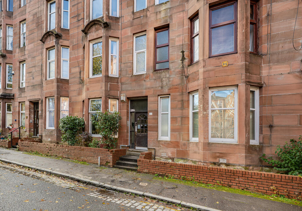 Main image of property: Flat 0/1, 70 Springhill Gardens, Shawlands, G41