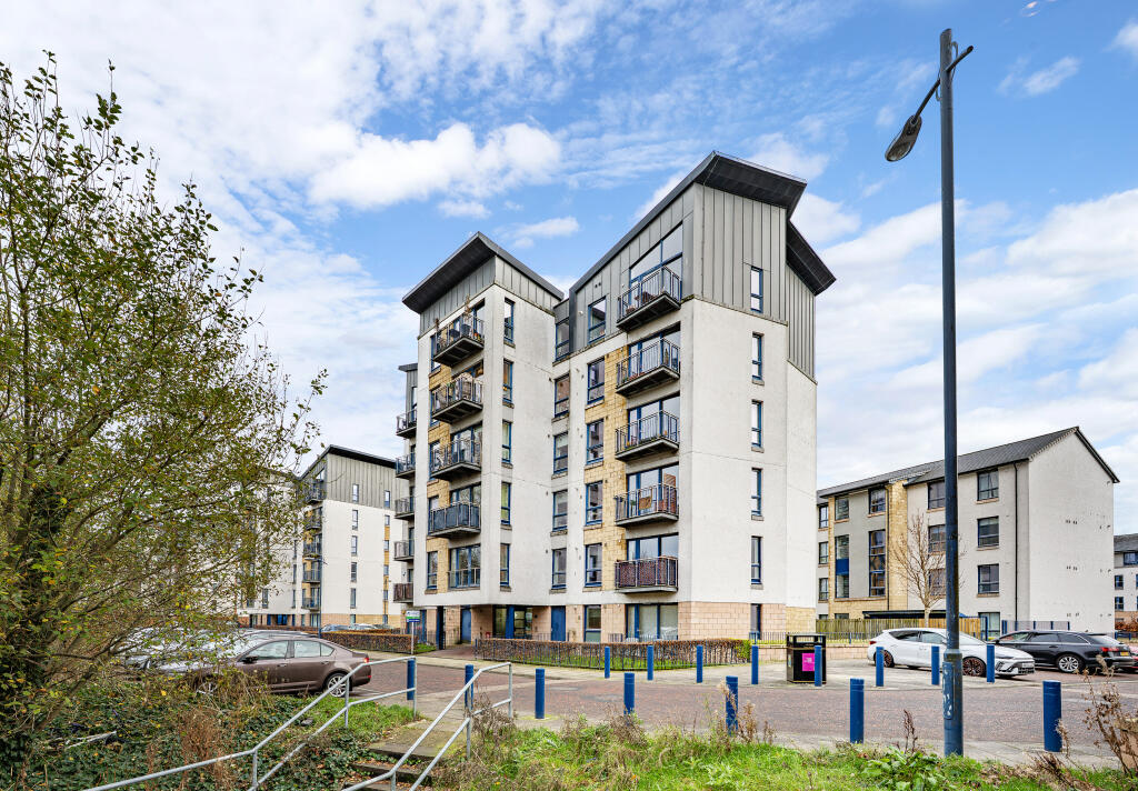 Main image of property: Flat 4/2, 2 Haughview Terrace, Oatlands, Glasgow, G5