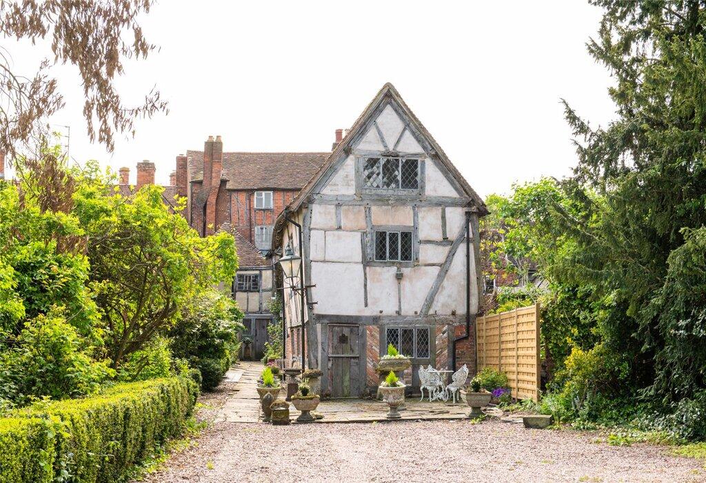 Additional property image - Churchill House Henley Street, Alcester, Warwickshire