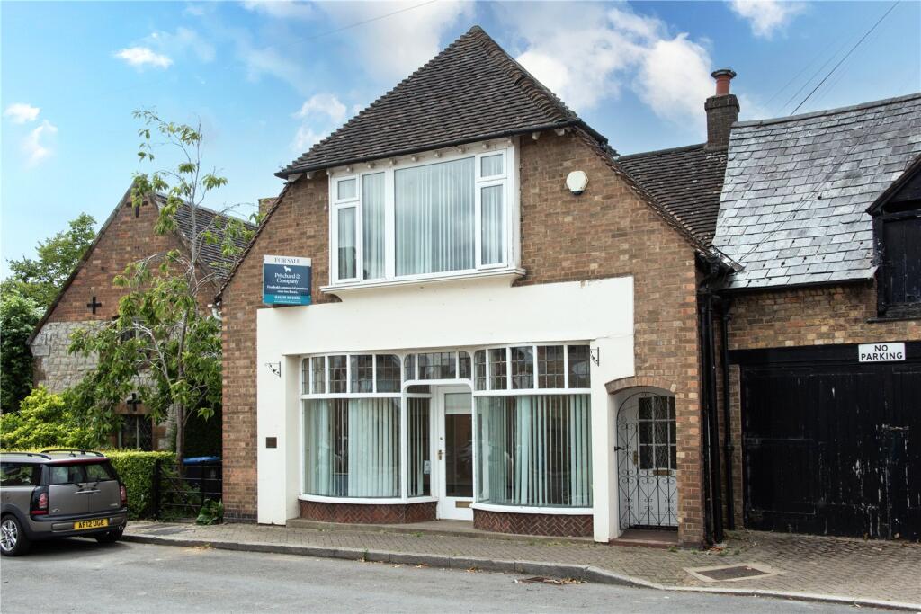 Main image of property: Vectis House, Banbury Road, Kineton, Warwickshire, CV35