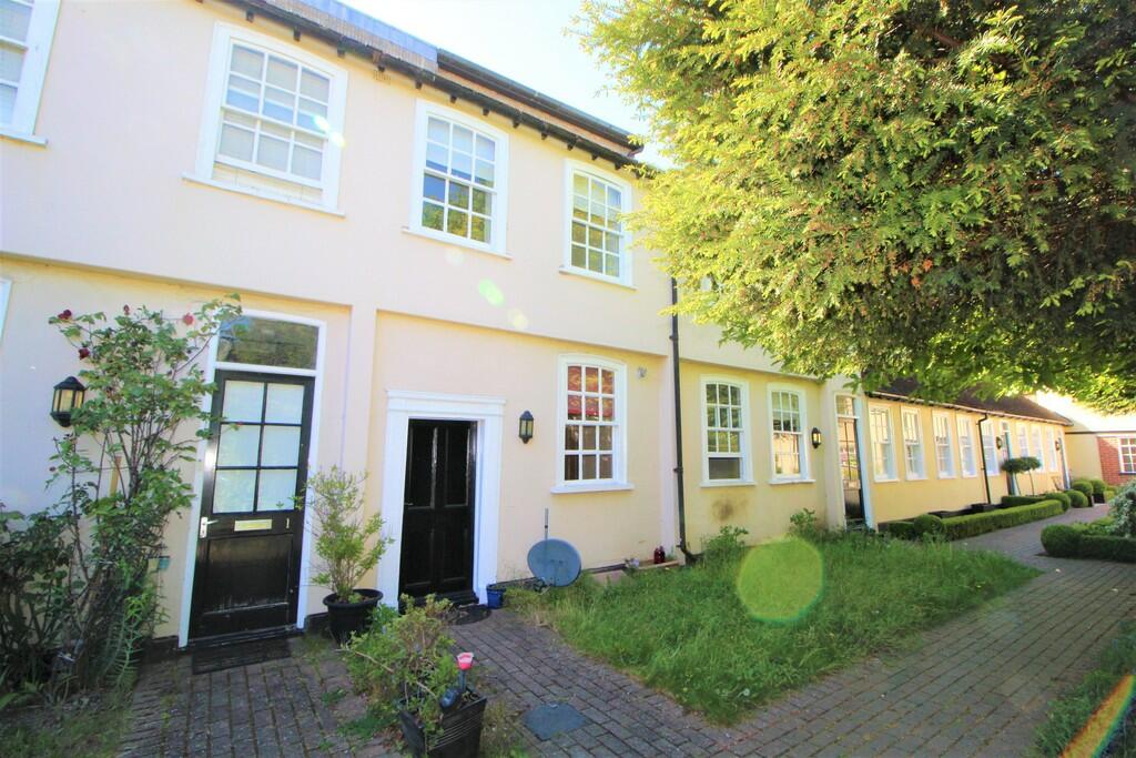 Main image of property: Sir Isaacs Walk, Colchester