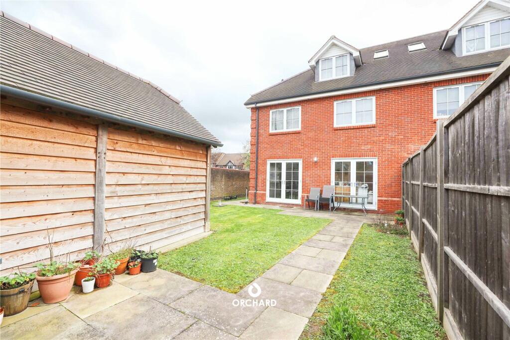 4 bedroom semidetached house for sale in Lambourne Place, Boniface