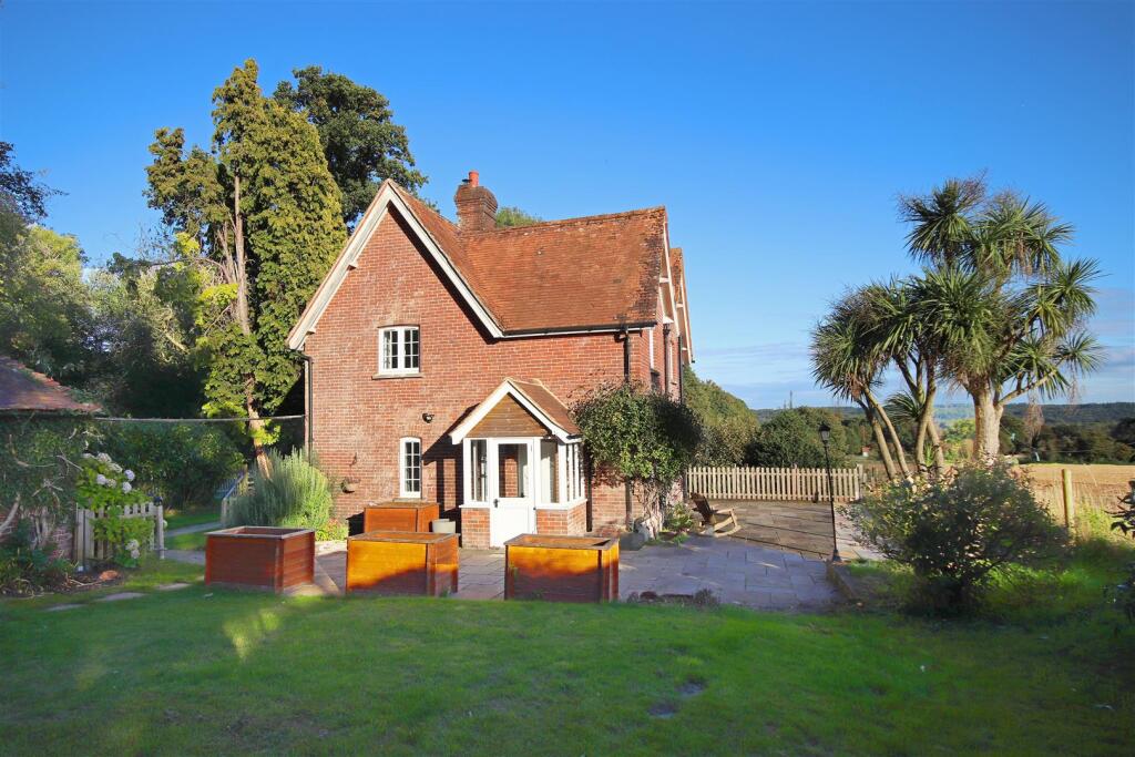 Main image of property: Upper Street, Breamore, Fordingbridge