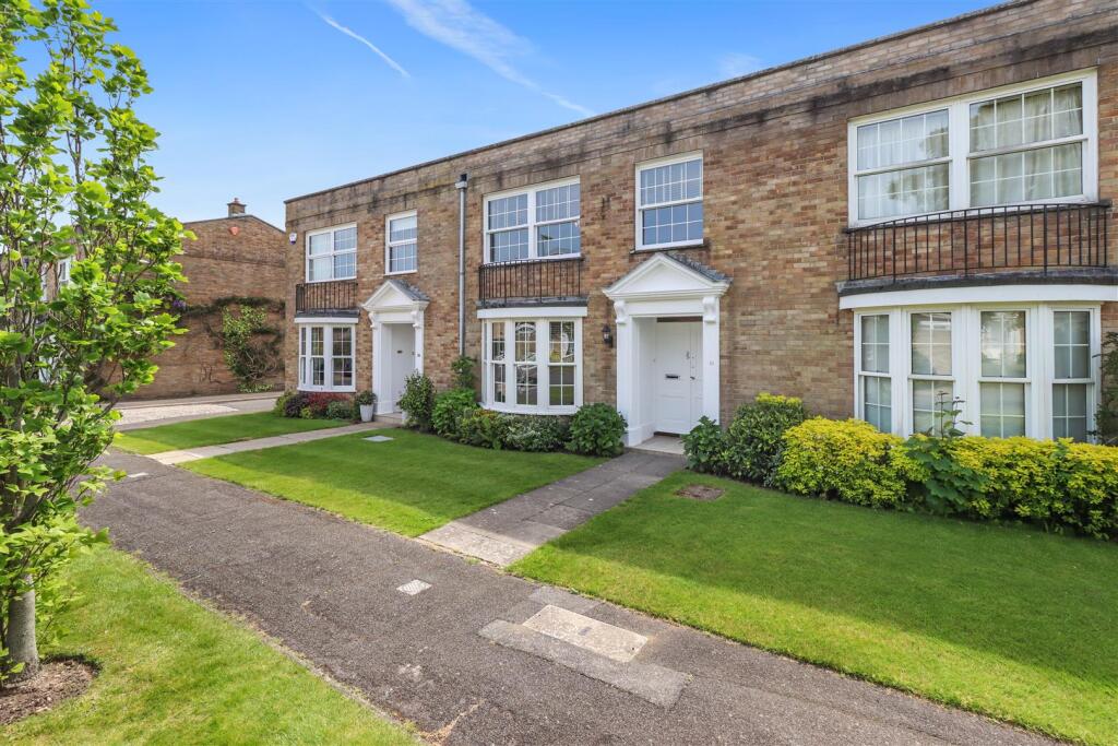Main image of property: Courtenay Place, Lymington