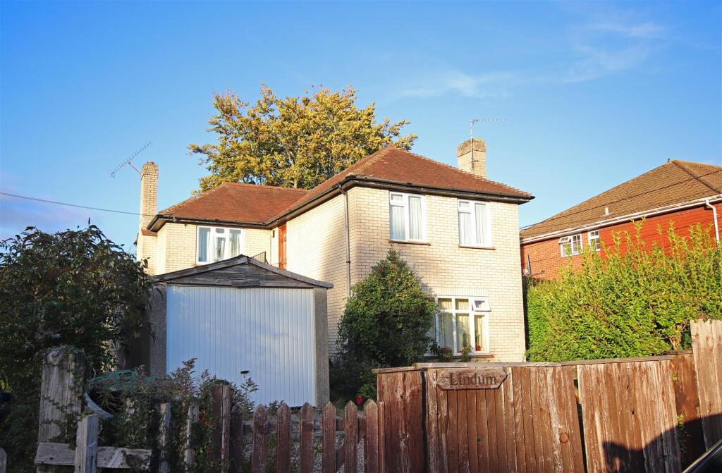 Main image of property: Avenue Road, Brockenhurst