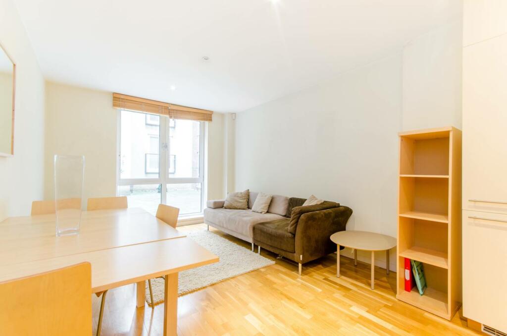 1 bedroom flat for rent in Hosier Lane, Clerkenwell, London, EC1A