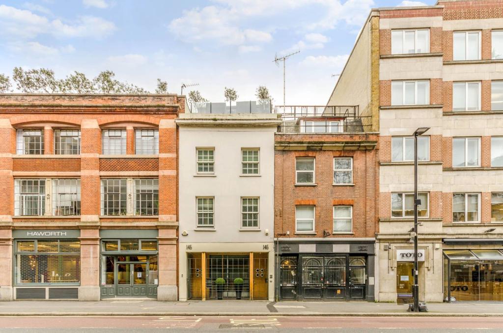 1 bedroom flat for rent in St John Street, Clerkenwell, London, EC1V