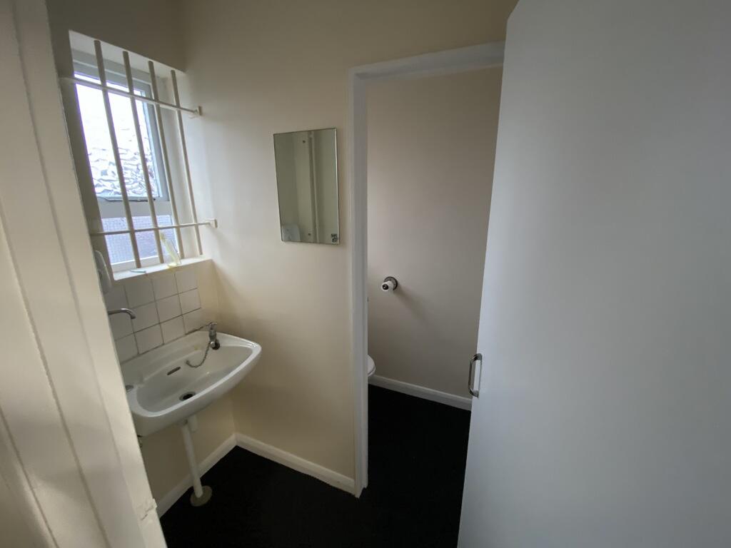 Additional property image - 119 High Street, Billericay, Essex, CM12 9AH