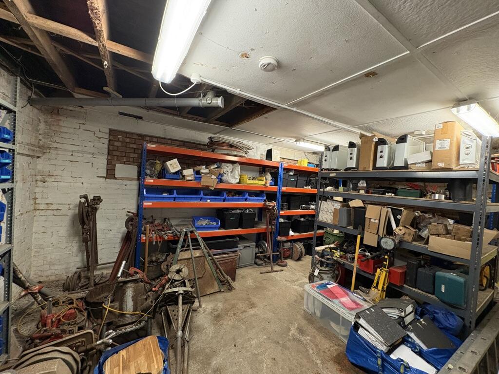 Additional property image - 1 Wheelwrights Yard, The Street, Hatfield Peverel, Chelmsford, Essex, CM3 2EA