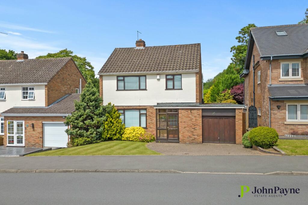 3 bedroom detached house for sale in Mantilla Drive, Styvechale Grange