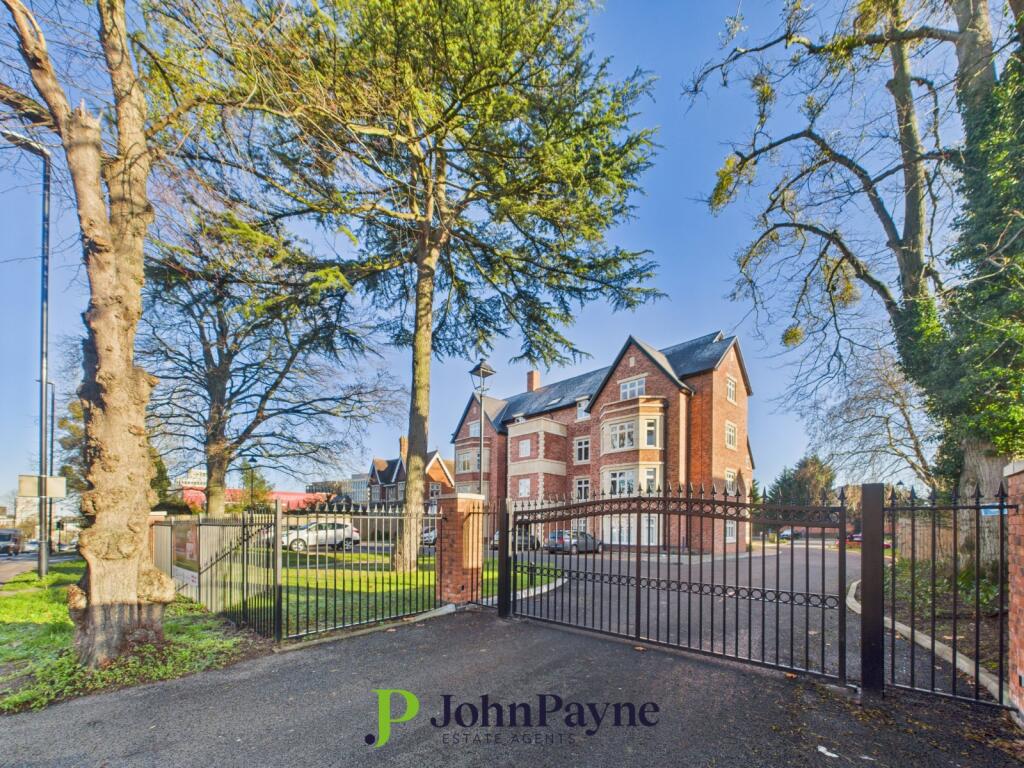 Main image of property: Warwick Road, Coventry, West Midlands, CV3