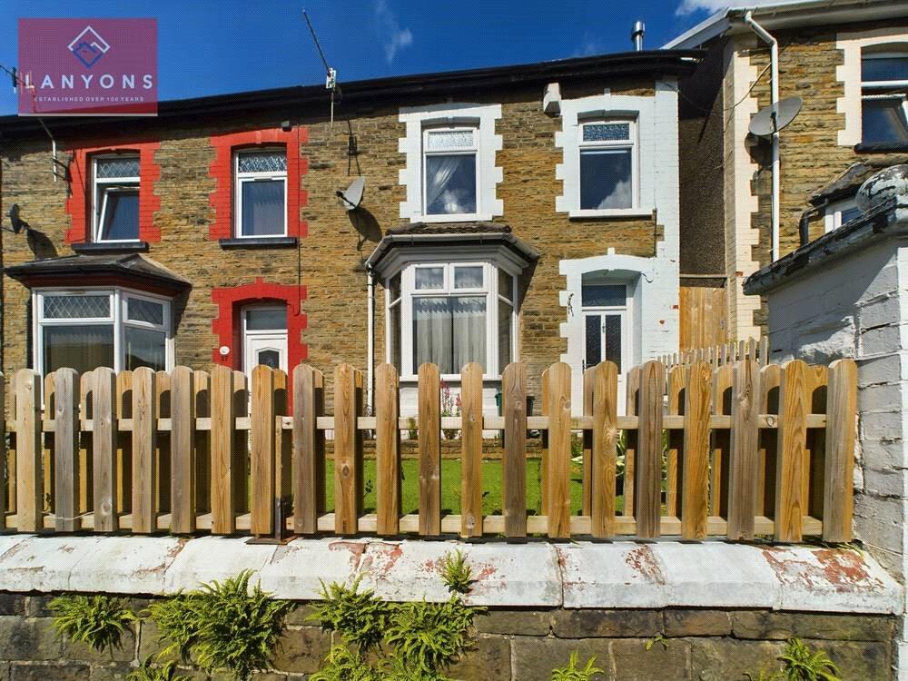 3 bedroom end of terrace house for sale in Aldergrove Road, Porth